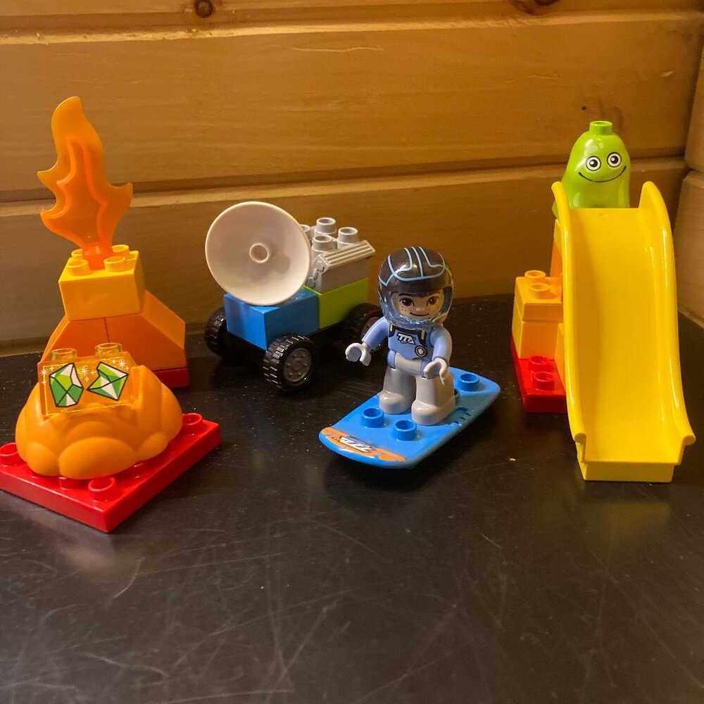 LEGO Duplo 10824 Miles’ Space Adventures – Disney Junior Set